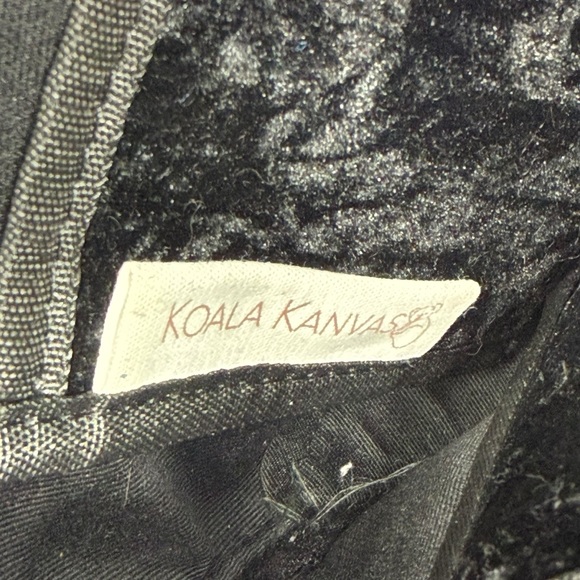 Koala Kanvas Black Velvet Crossbody Bag Silver Stripe Medium Adjustable Zipper - Picture 8 of 9